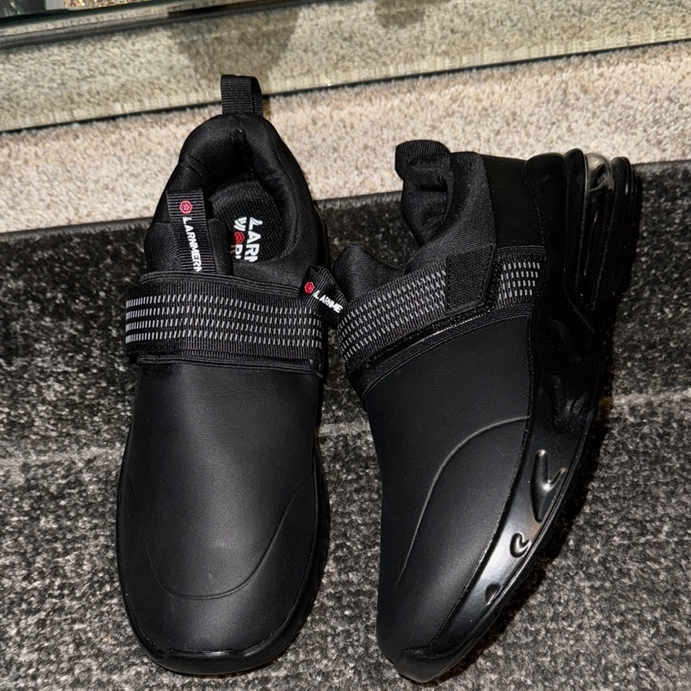Black Slip-On Sneakers New size 9